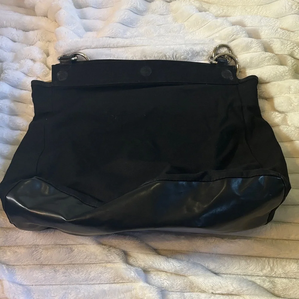 Miche Grey Metallic Prima Faux Leather Shoulder Bag Women Color Grey EUC - Picture 6 of 10